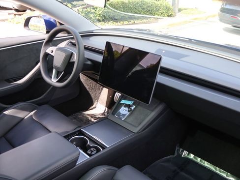 Used 2024 Tesla Model 3 Performance AWD/4WD image 31