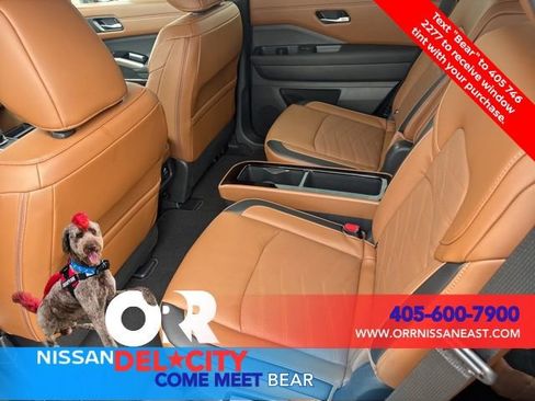 New 2025 Nissan Pathfinder Platinum image 12
