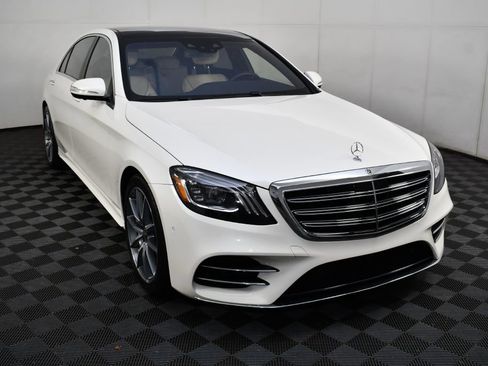 Used 2018 Mercedes-Benz S 560 Sedan image 3