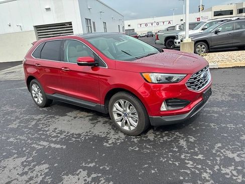 Used 2022 Ford Edge Titanium w/ Class II Trailer Tow Package AWD/4WD image 2