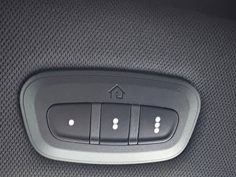 New 2026 Chrysler Pacifica Select FWD image 25