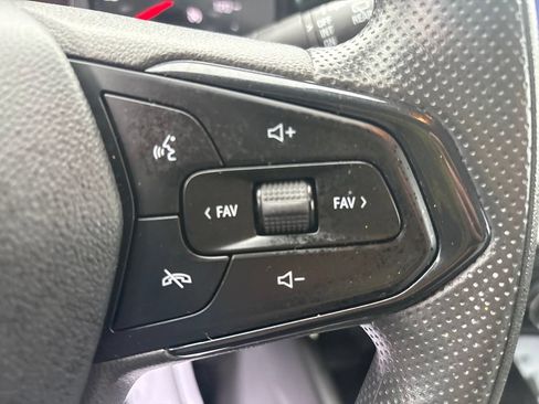 Used 2024 Chevrolet Trax LS w/ LS Convenience Package FWD image 25