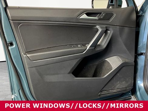 Used 2020 Volkswagen Tiguan SE w/ Panoramic Sunroof Package FWD image 20