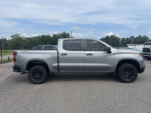 Used 2023 Chevrolet Silverado 1500 Custom Trail Boss AWD/4WD image 4