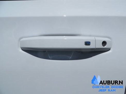 Used 2022 Chevrolet Tahoe RST w/ Luxury Package image 13