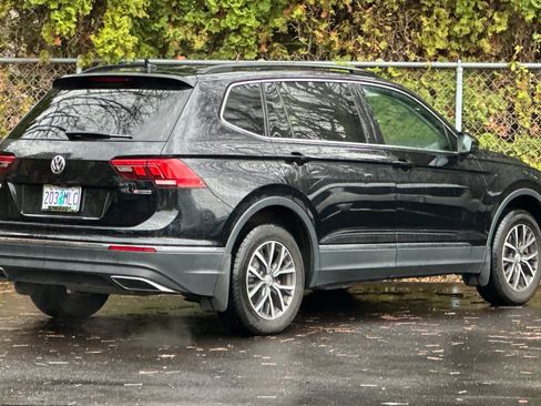 Used 2020 Volkswagen Tiguan SE image 4