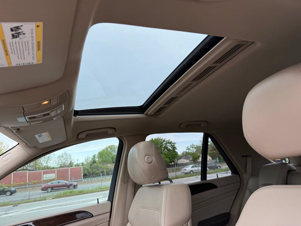 Used 2013 Mercedes-Benz ML 350 BlueTEC 4MATIC image 35