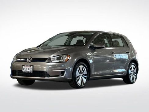 Used 2016 Volkswagen e-Golf SE image 9