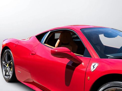 Used 2013 Ferrari 458 Italia Coupe RWD image 15