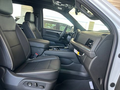 New 2026 Chevrolet Suburban Premier w/ Sun And Tow Package RWD image 18