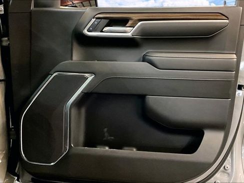 Used 2024 Chevrolet Silverado 1500 LT image 29