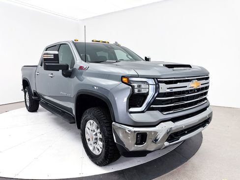 Used 2024 Chevrolet Silverado 2500 LTZ w/ LTZ Plus Package AWD/4WD image 13