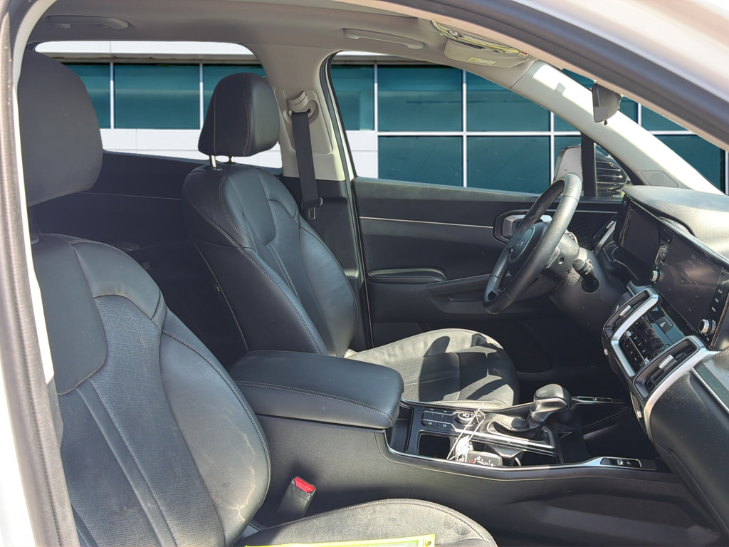Used 2022 Kia Sorento S w/ Panoramic Sunroof Package FWD image 15