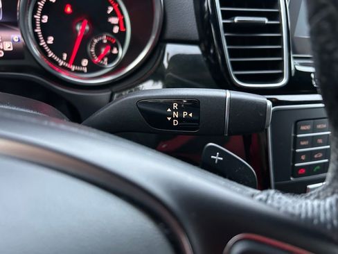 Used 2019 Mercedes-Benz GLE 400 4MATIC image 21