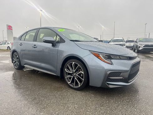 Used 2020 Toyota Corolla SE w/ SE Premium Package FWD image 8