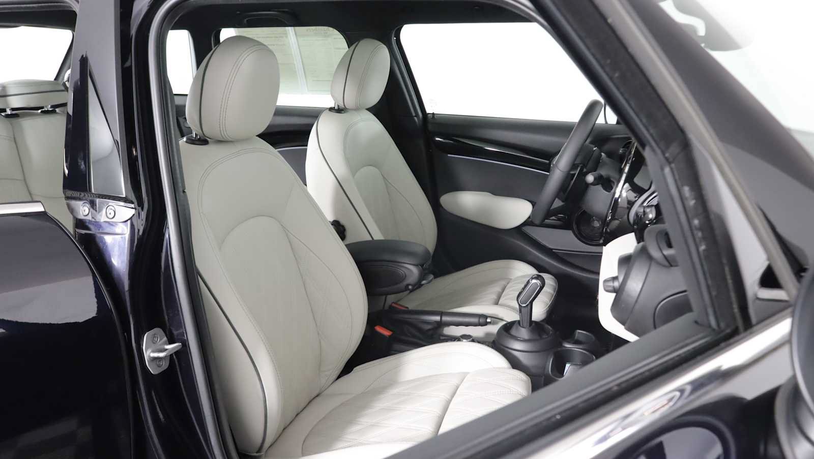 Used 2024 MINI Cooper S FWD image 10