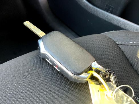 Used 2023 Kia Sorento LX AWD/4WD image 14