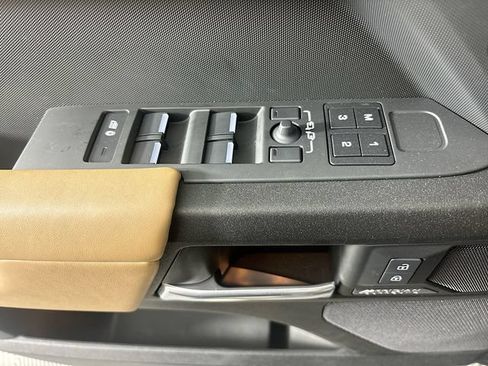 New 2026 Land Rover Defender 130 V8 AWD/4WD image 19