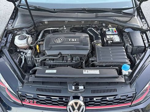 Used 2019 Volkswagen GTI SE FWD image 22