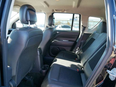 Used 2015 Jeep Compass Latitude image 11