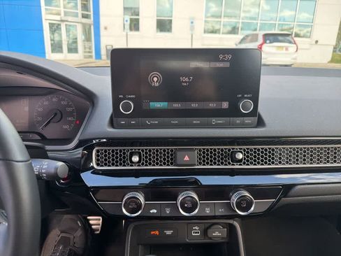 Used 2023 Honda Civic Sport image 19