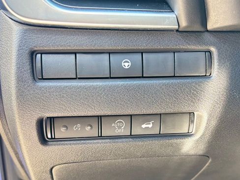 Used 2023 Nissan Rogue SV w/ SV Premium B Package image 31