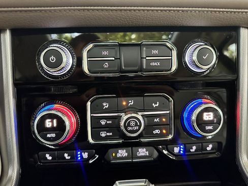 Used 2022 GMC Yukon Denali RWD image 56