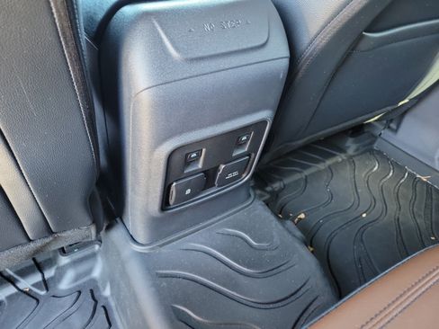 Used 2023 Ford Bronco Outer Banks AWD/4WD image 11