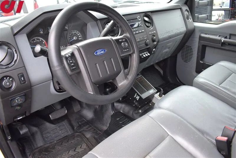 Used 2016 Ford F550 4x4 Regular Cab Super Duty image 3