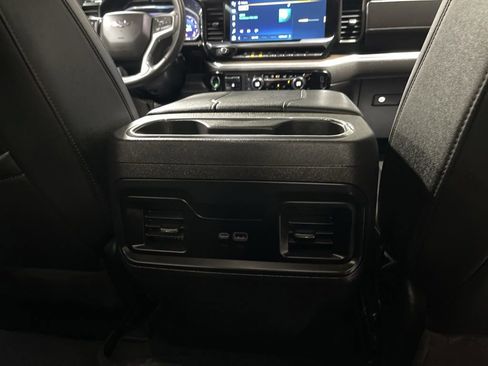 Used 2024 Chevrolet Silverado 1500 LT Trail Boss w/ LT Trail Boss Premium Package AWD/4WD image 14