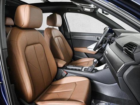 Certified 2025 Audi Q3 2.0T Premium Plus w/ Premium Plus Package image 22