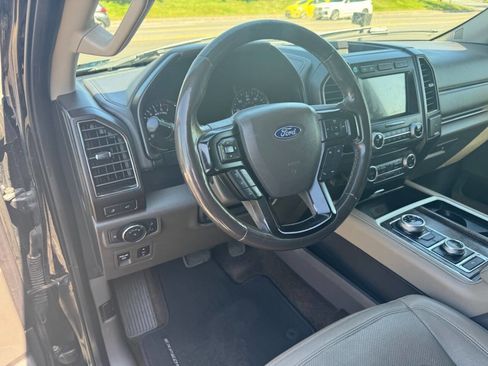 Used 2018 Ford Expedition Max Limited AWD/4WD image 24