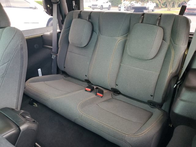 Used 2025 Jeep Wrangler Sport AWD/4WD image 11