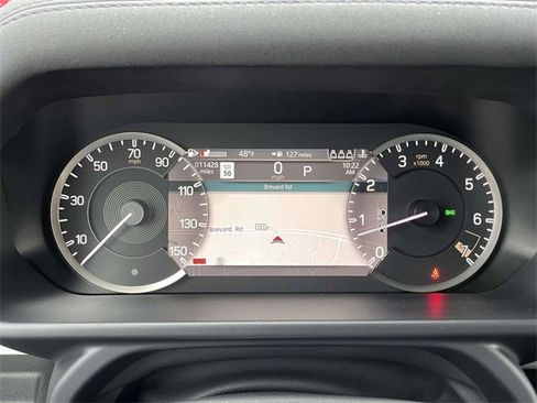 Used 2023 Land Rover Defender 110 S image 25