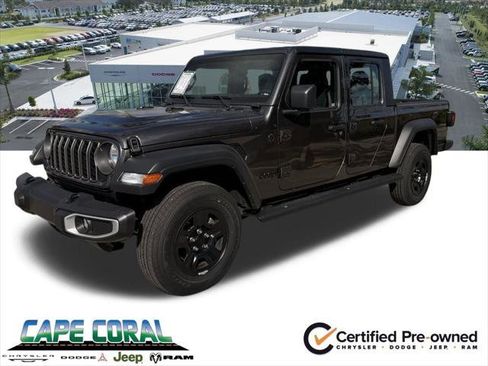 Certified 2025 Jeep Gladiator Sport image 1
