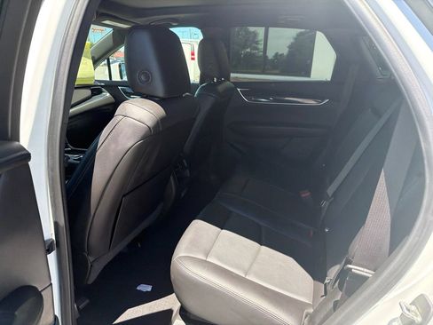Used 2021 Cadillac XT5 Premium Luxury FWD image 5