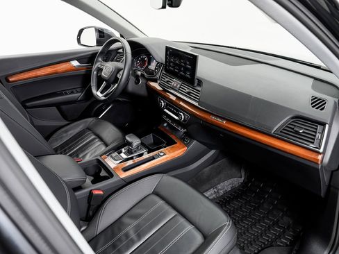 Used 2023 Audi Q5 2.0T Premium w/ Convenience Package image 20