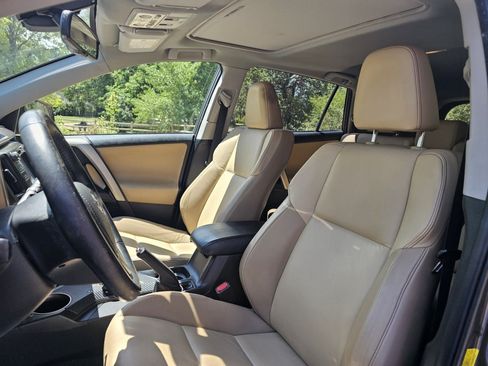 Used 2014 Toyota RAV4 Limited w/ Technology Package AWD/4WD image 11