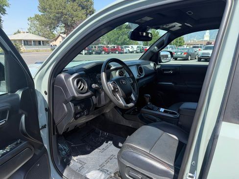 Used 2021 Toyota Tacoma TRD Pro AWD/4WD image 10