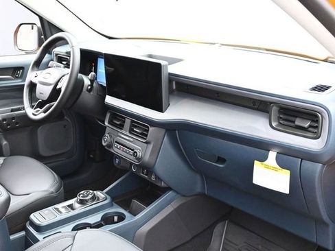 New 2026 Ford Maverick Lariat w/ Black Appearance Package AWD/4WD image 29