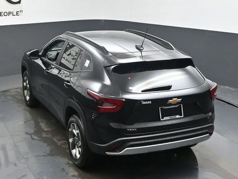 New 2026 Chevrolet Trax LT image 19