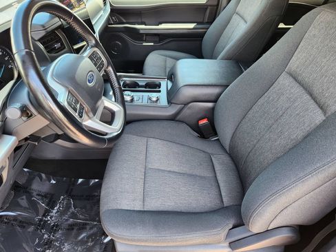 Used 2024 Ford Expedition Max XLT AWD/4WD image 4