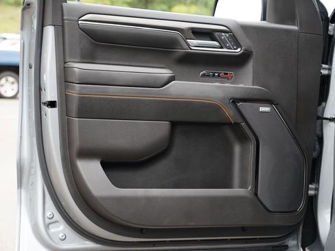 Used 2024 GMC Sierra 1500 AT4 image 15