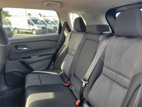 Used 2026 Nissan Rogue SV image 8
