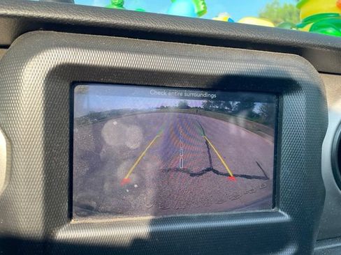 Used 2021 Jeep Wrangler Unlimited Sport AWD/4WD image 8