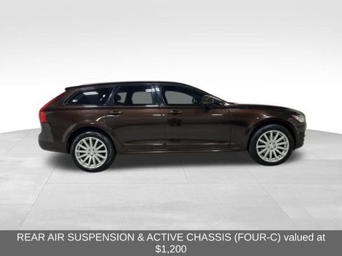 Used 2017 Volvo V90 T6 Cross Country image 4
