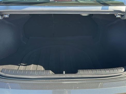 Used 2025 Hyundai Elantra Limited image 34