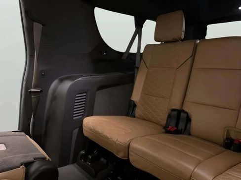 Used 2023 Cadillac Escalade ESV Sport w/ Touring Package AWD/4WD image 44