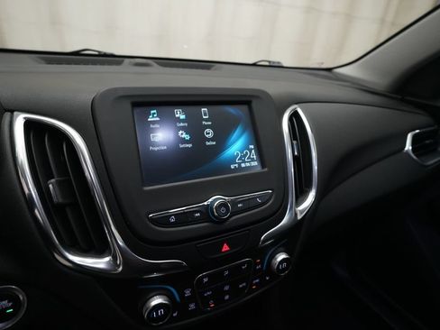 Used 2018 Chevrolet Equinox LT FWD image 6