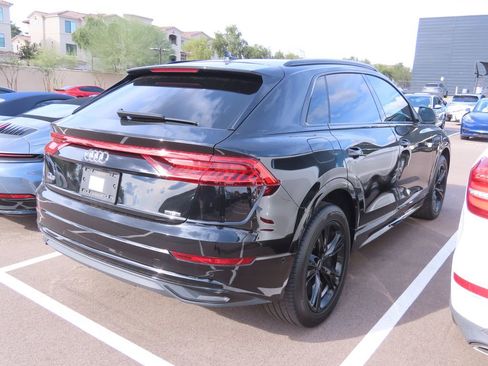Used 2022 Audi Q8 Premium Plus image 4